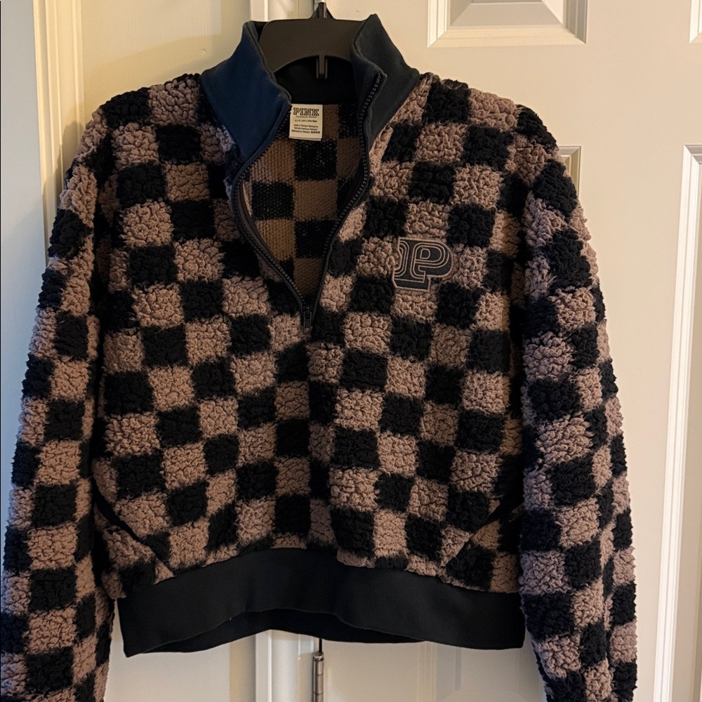 Victoria's Secret PINK Label in Black and tan